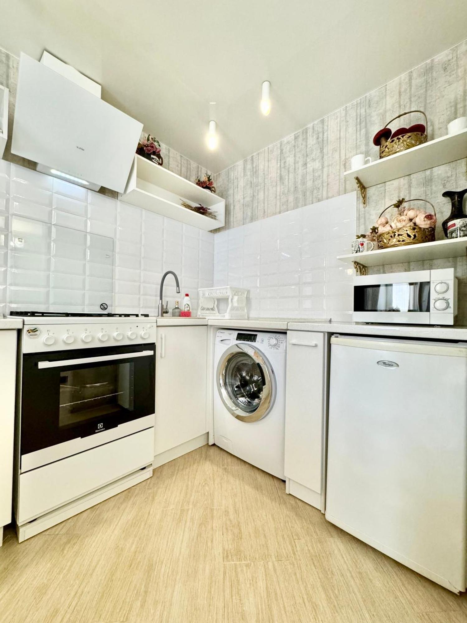 Apartpoltava Смак Італії У Самому Центрі Полтави , Білосніжна Студія В Новобудові, Банківський Чек ภายนอก รูปภาพ